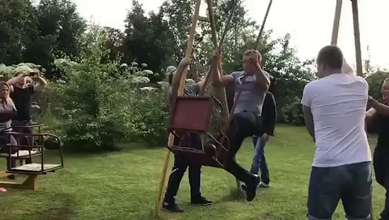 Salıncakta 360 Derece Dönen Adamın Maruz Kaldığı Beklenen Son