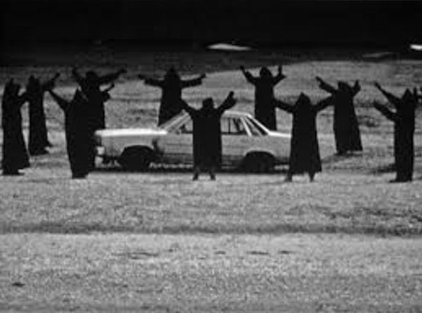 8. Зловещий культ, окруживший машину