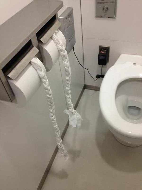 12. Кофеин может ударить по мозгам где угодно, даже в туалете