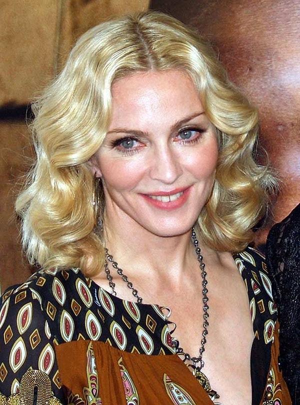 8. Madonna - Net serveti: 800 milyon dolar