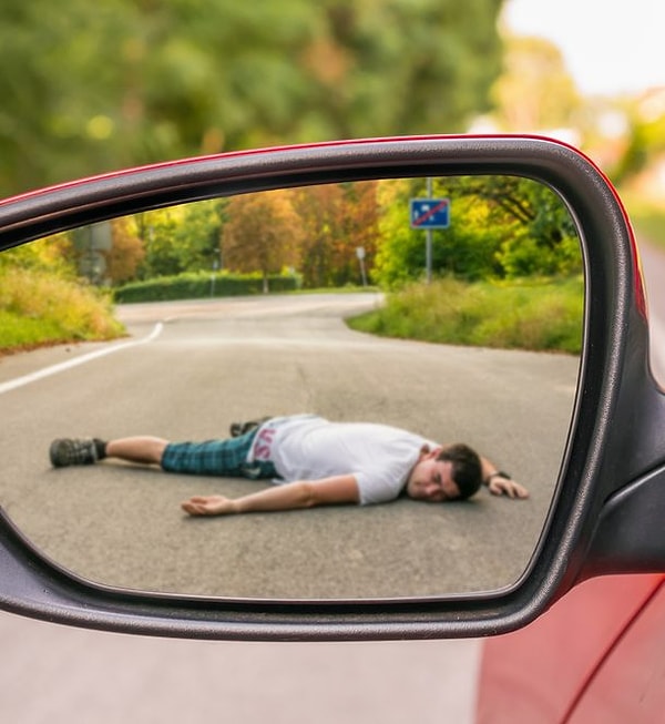 12. "Вот что выдала моя трехлетняя дочь: "Папа, представь, что ты умер в грязи на обочине дороги, а я буду собакой и найду тебя."