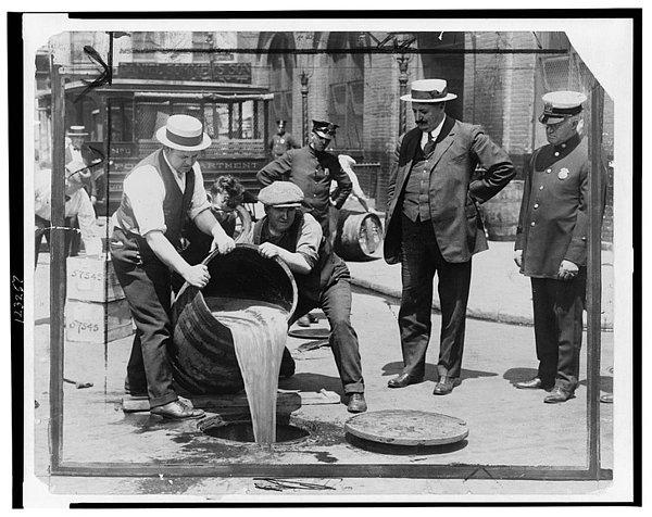3. Amerika'daki yasakların başlaması - 1920