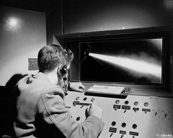 35. Bir roket laboratuvarı - 1952