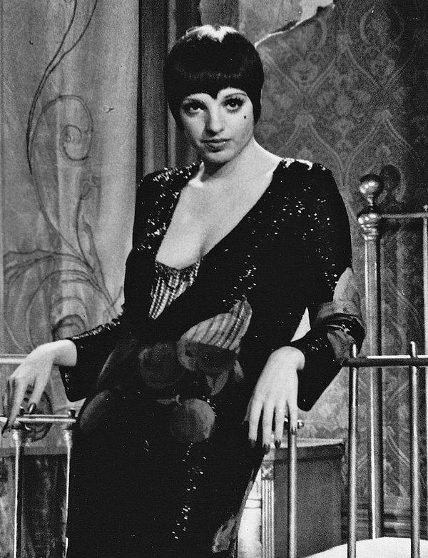 55. Liza Minnelli Cabaret filminde Sally Bowles rolünde - 1972