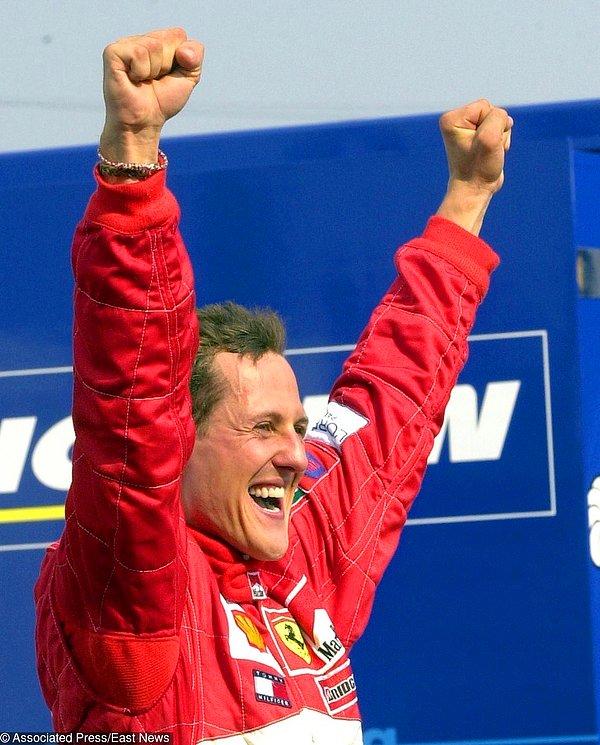84. Michael Schumacher, Grand Prix'i kazandıktan ve bir dünya şampiyonu olduktan sonra. - 2001