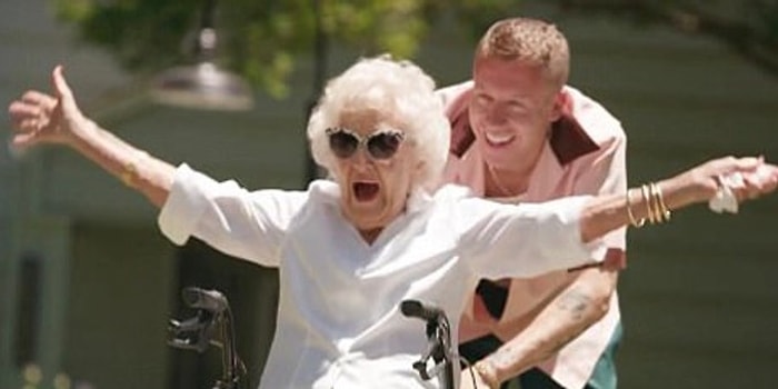 Бабушки божий одуванчик, которые так дают джазу, что хоть стой, хоть падай