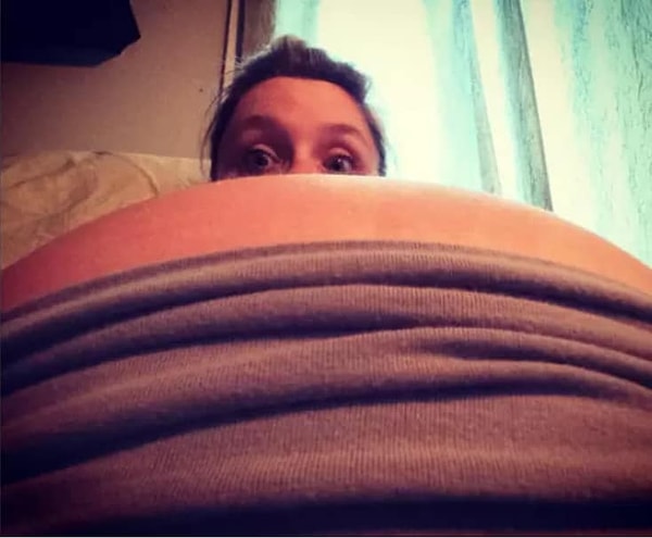 9. Эта дама, кажется, серьезно беременна