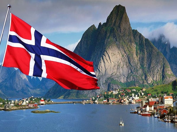 2. Назовите валюту Норвегии.