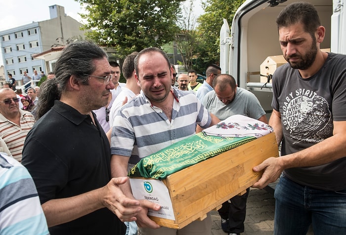 Bizim Büyük Çaresizliğimiz: 11 Yürek Yakan Fotoğraf ile Çorlu Tren Faciası