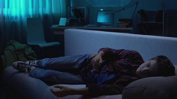 7. Засыпаете ли вы под телевизор?