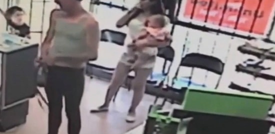 Ailesinin Yanında Kaçırılma Tehlikesi Yaşayan Küçük Kızın Korku Dolu Anları