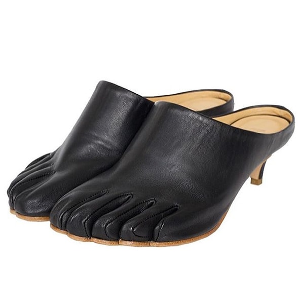 14. Туфли-перчатки на каблуке?