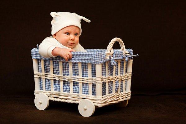 Blogger annelerle artan reklam iş birlikleriyle size hiç ihtiyacınız olmayan bebek eşyalarını satıyorlar.