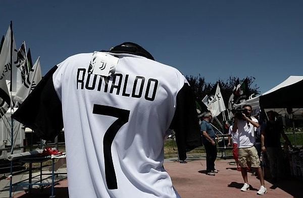 9 yılın ardından yıldız futbolcunun yeni adresi ise Juventus oldu.