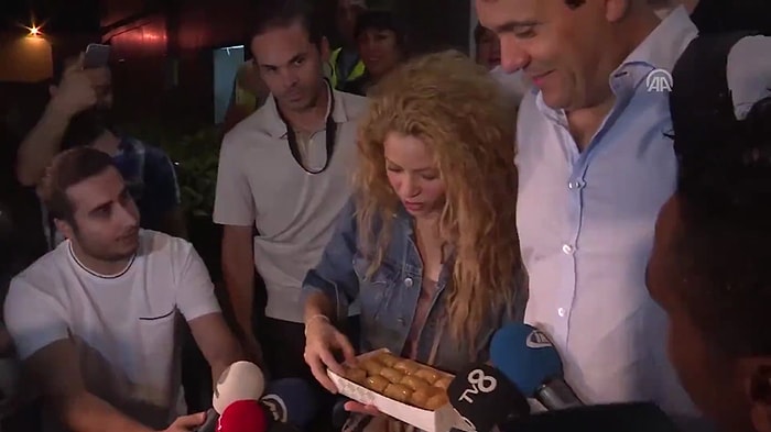 Shakira'yı 'Hav Ar Yu'lar ve Baklava ile Karşılayan Yurdum İnsanı