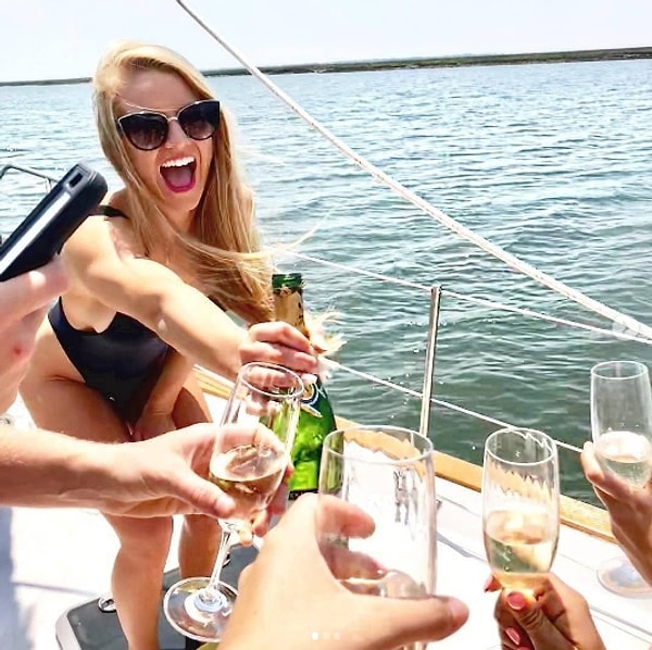 5. Без вечеринок на Ибице никак, сами понимаете 🍻