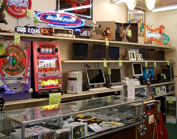 4. Купите что-нибудь в винтажном магазине для перепродажи...