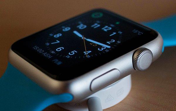Zam sonrası 3'üncü nesil Apple Watch'un fiyatı ise 1.999 TL oldu.