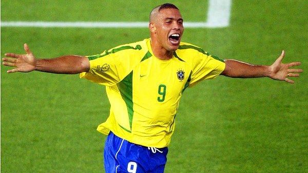 9. İdolü Ronaldo'ydu.