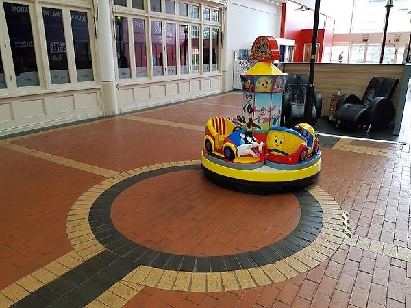 23. "Почему это не в центре круга?"