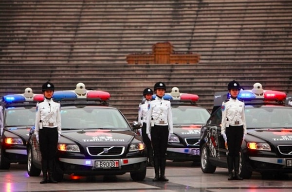 4. Милые женщины... Из какой страны?