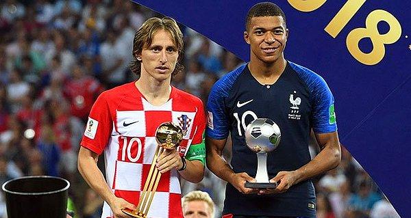 2018 Dünya Kupası'nın en iyi oyuncusu Luka Modric, en iyi genç oyuncu Kylian Mbappe olurken en iyi kalecisi ise Courtois seçildi.