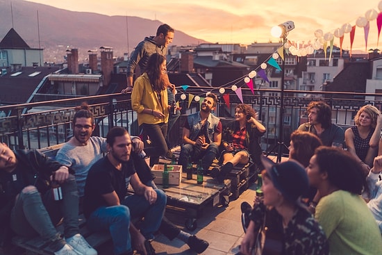 Yeni İnsanlara Tanışmak İçin Sana Bir Öneri Veriyoruz!