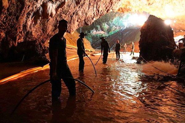 Eğer benzer bir mağarada yaşamıyorsanız, Tayland’daki mağarada mahsur kalan çocuklar haberini duymuşsunuzdur.