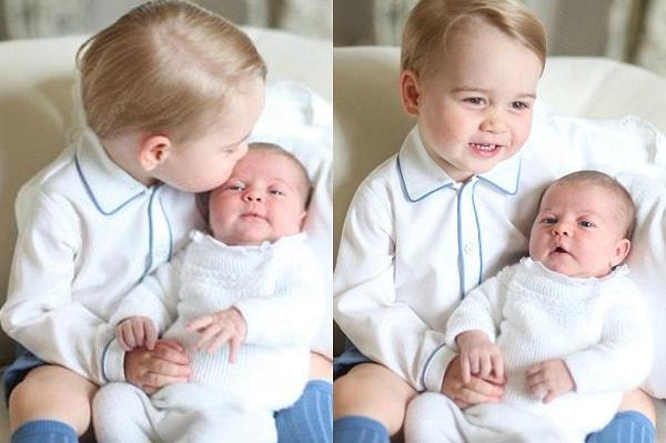 Prens George kardeşi Charlotte doğduğunda ikisi birlikte bu şekilde fotoğraflanmıştı. Prens George kesinlikle dünyanın en tatlı abisi olacak yeni gelen kardeşi Prens Louis için de...