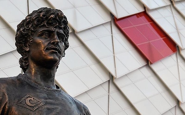 9. Осквернение памятника