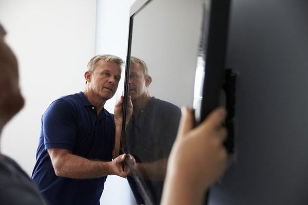 12. Всегда просите, чтобы телевизор доставляли и устанавливали в один и тот же день