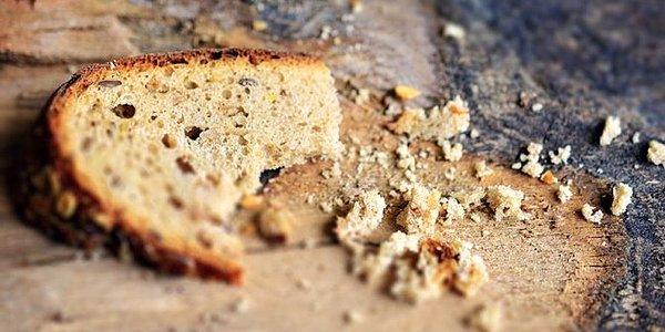 Atalarımız kavrulmuş eti ekmeğe sarıp yiyormuş, dolayısıyla bu en eski ekmek olmanın yanı sıra, dünyanın en eski sandviçi de olabilir.