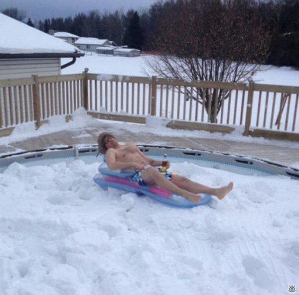 21. Когда шеф выдал отпуск зимой, но ты все равно хочешь развлекаться