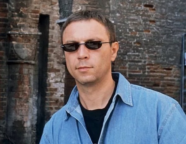 8. Памяти чего посвящен роман Виктора Пелевина "Generation П"?