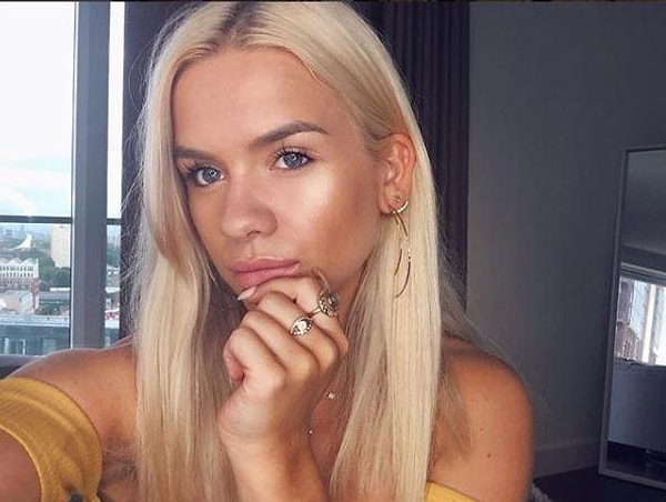 По словам Грейс, ей очень хочется достичь того успеха, какого достигла знаменитая ютубер по имени Зоэлла.