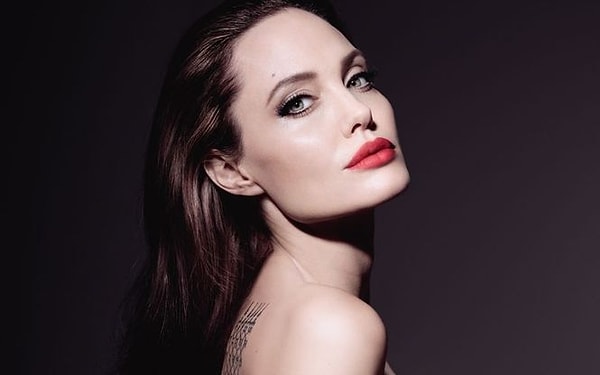 11. Анджелина Джоли