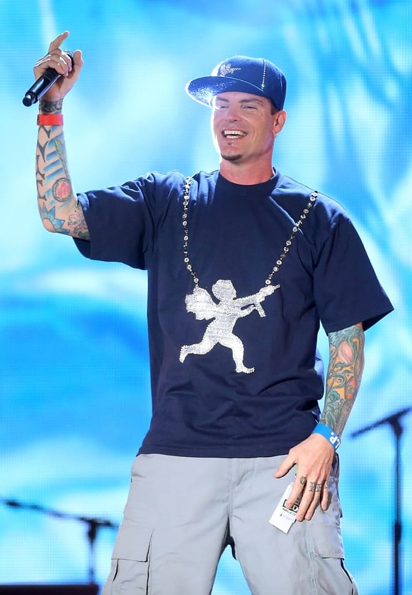 4. Чистый капитал Vanilla Ice составляет 18 миллионов долларов.