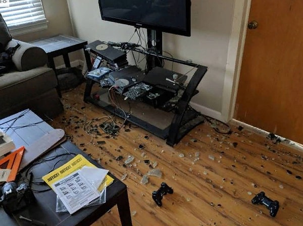 16. Не знаю, что здесь произошло, а значит остается только посочувствовать...