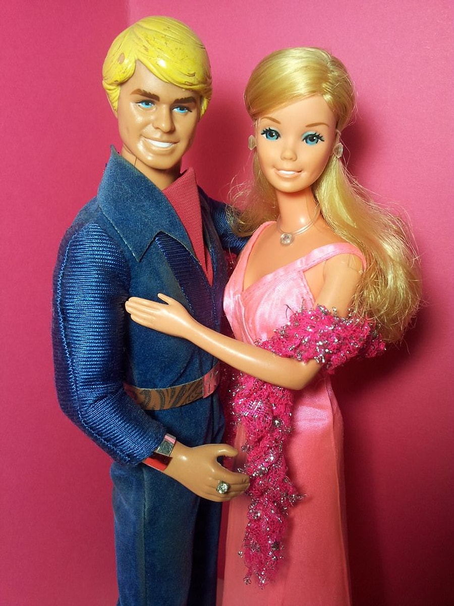 Insanlarin Barbie Bebek Gibi Gorunmek Ugruna Bir Duzine Ameliyat Olmasina Neden Olan Sendrom Barbie Bebek Sendromu Onedio Com