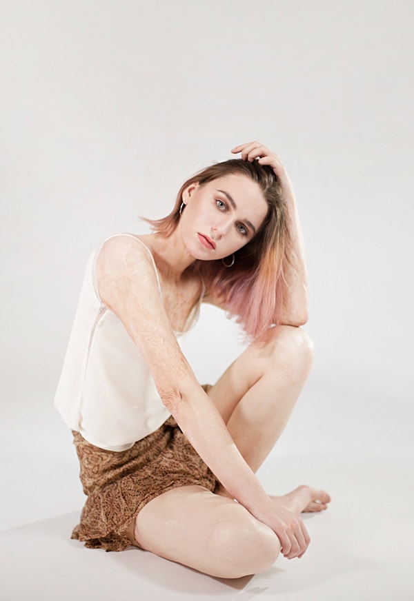 8. В 9 лет мама Светы бросила в свою собственную дочь нож, и у Светы не оставалось другого выхода, кроме как обратиться в полицию.