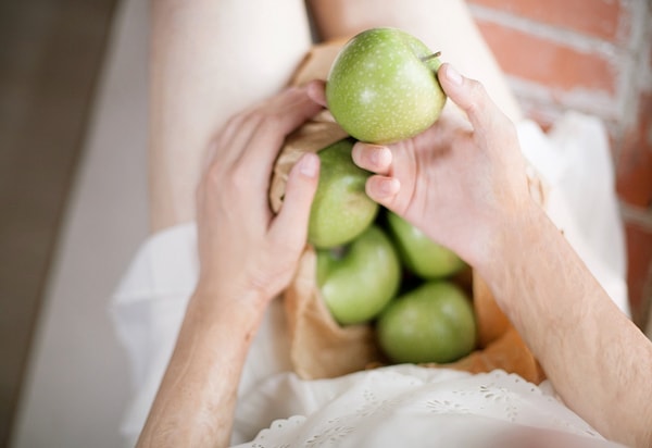 10. Сейчас Света живет в Москве с молодым человеком, с которым она познакомилась онлайн. Он помог ей встать на ноги и снова полюбить себя.