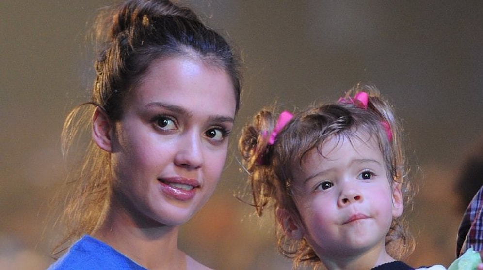 Когда яблоко от яблони далеко падает: Знаменитости, чьи отпрыски на них совершенно не похожи