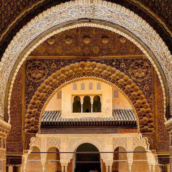 18. El Hamra Sarayı / Granada, İspanya