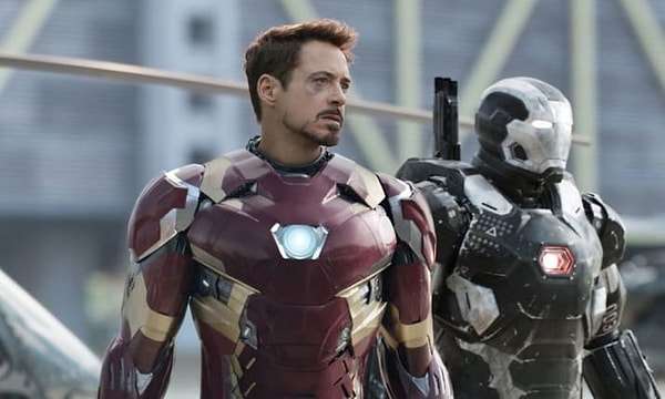 9. Тони Старк из киновселенной Марвел