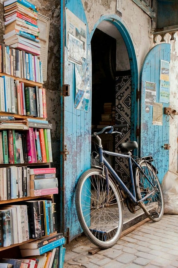 50. Мы оставляем вас наедине с оживленными и красочными улицами Марокко...