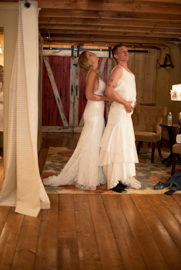 6. "Когда мы пытались его застегнуть, все уже не могли сдержать хохот"