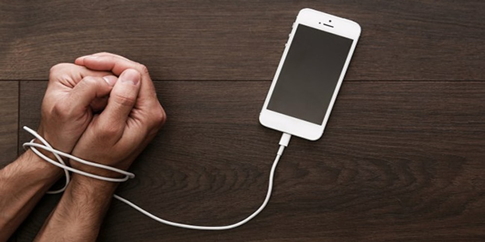 Özellikle Sağ Eliyle Kullananlar Dikkat! Akıllı Telefonlar Hafıza Kaybına mı Yol Açıyor?