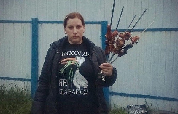 8. Истину говорит! 🍗 Все проблемы ни по чём, когда есть целый шампур шашлыка 👍