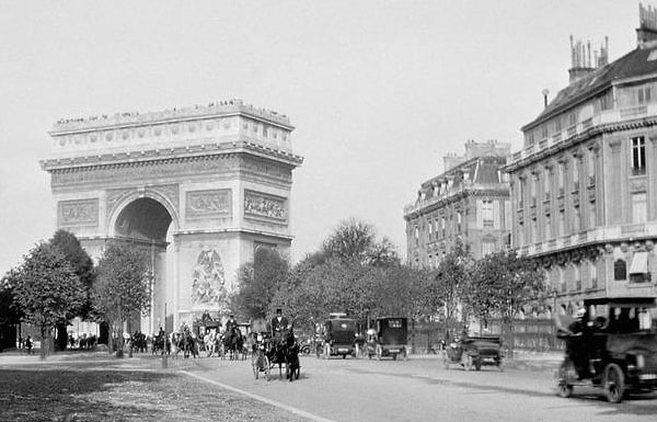 2. А на этом фото?