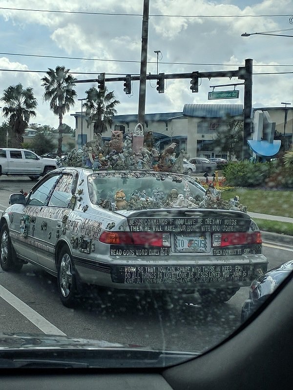 5. Когда слишком гордишься своей коллекцией всякой всячины